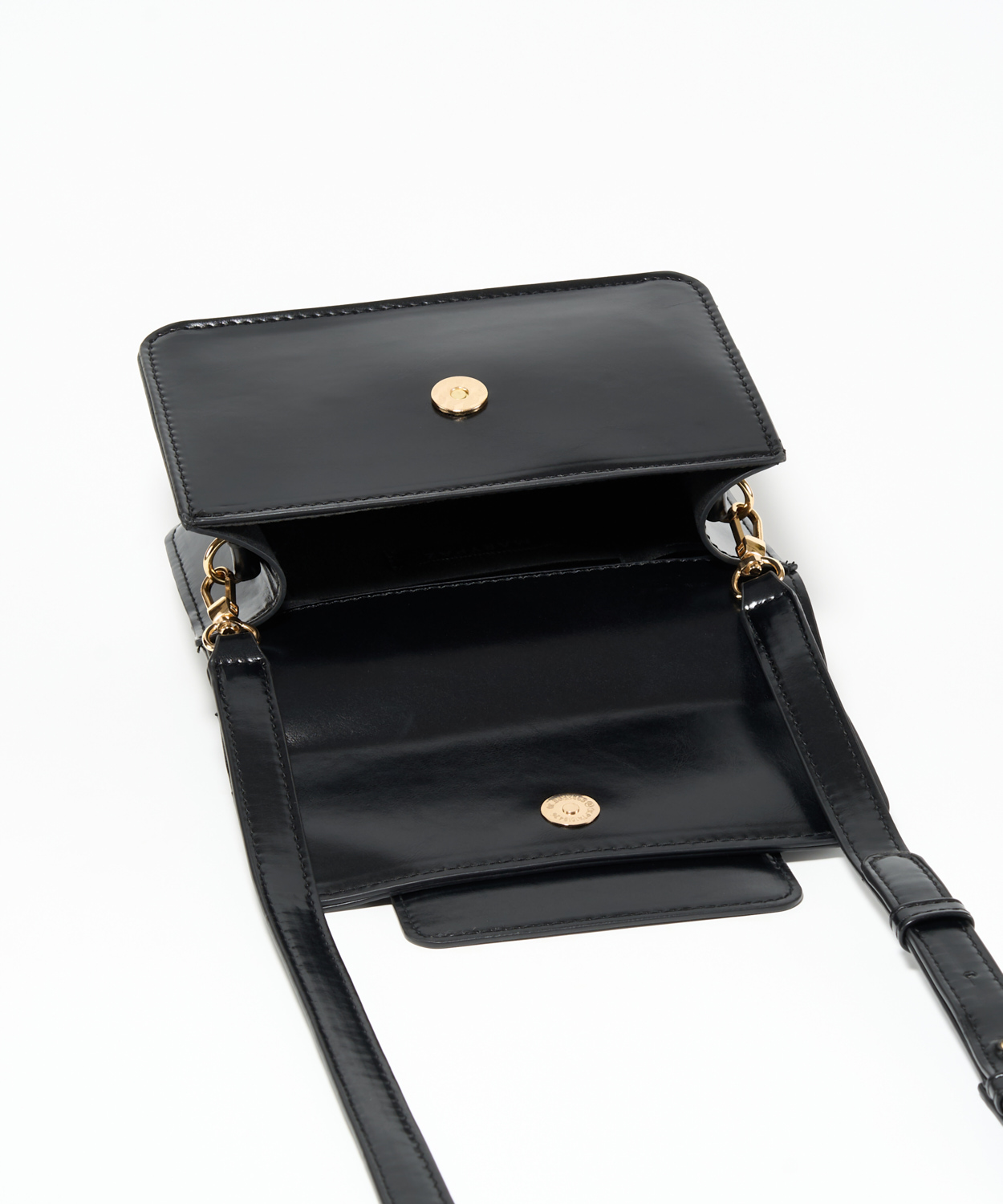 Mala crossbody image number null